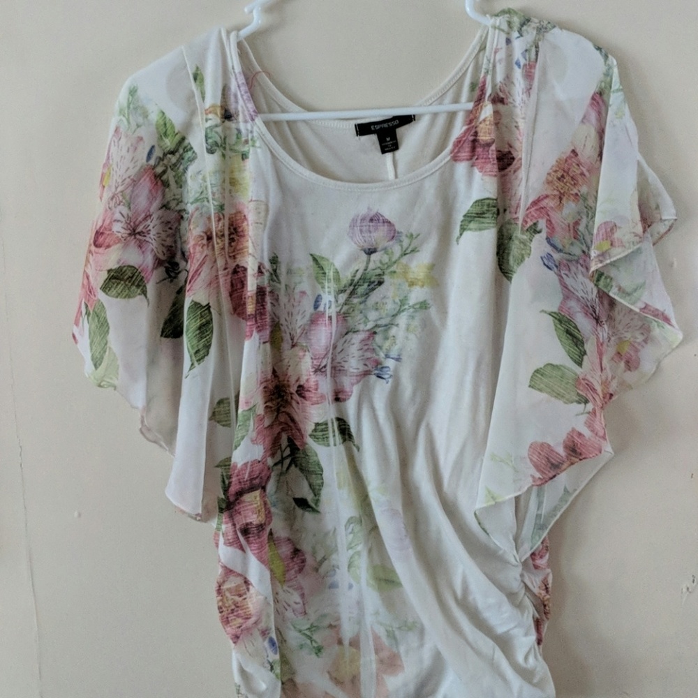 Floral flowy top